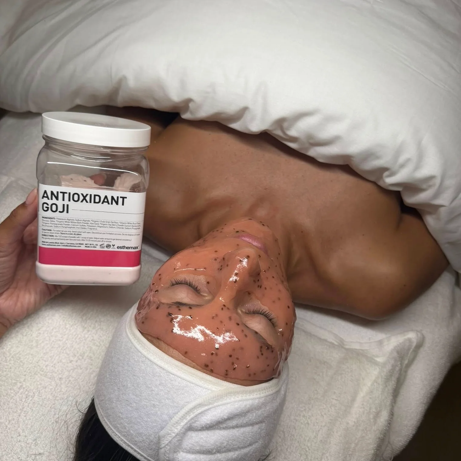 Crystal Hydrojelly Mask Antioxidant Goji Regeneration Peel 650g - Image 3