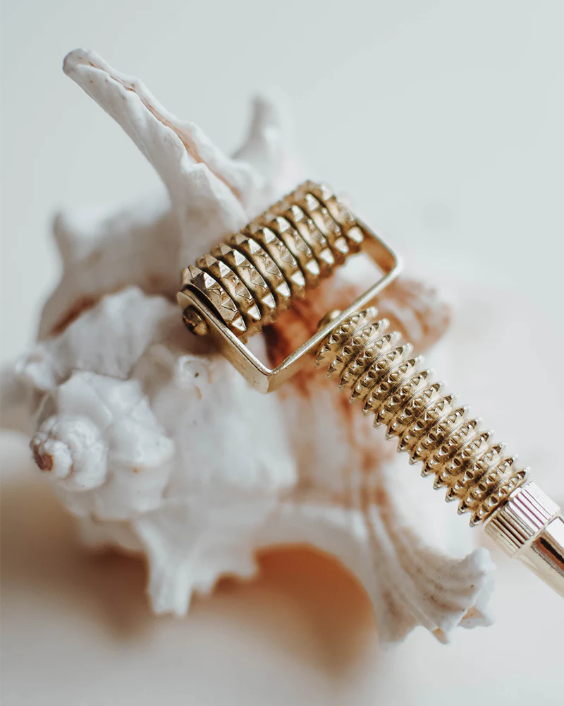 Luxury Golden Roller Collagen Facial Roller Acupressure Made of Pure Copper - Image 8